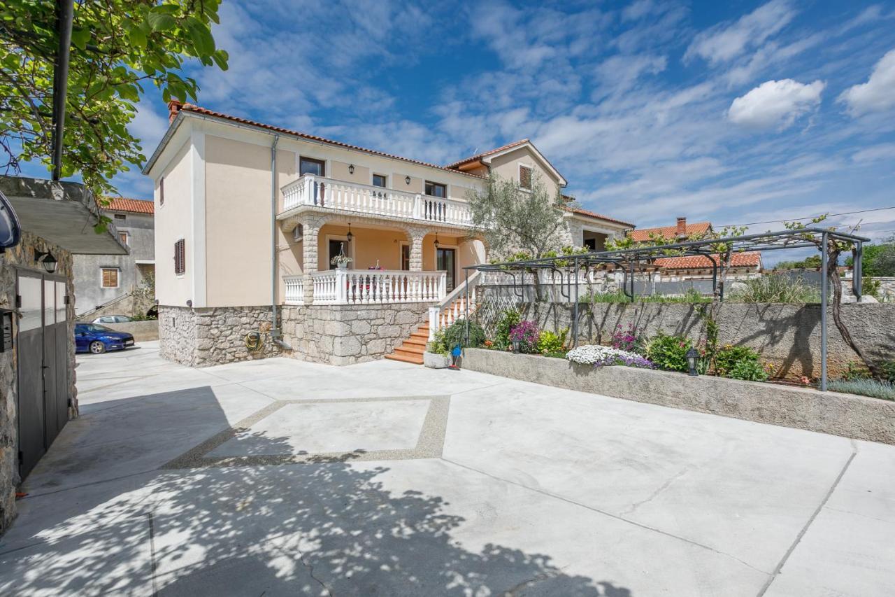 Apartment Ivana Malinska Exterior foto